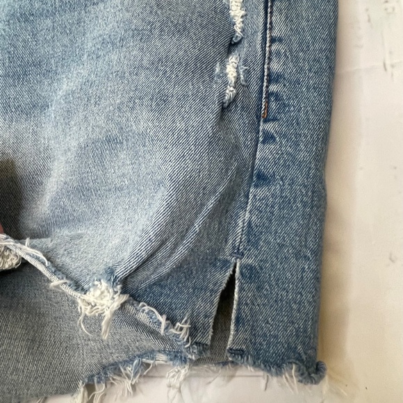 Abercrombie & Fitch Womens High Rise Distress Jean The Mom Shorts Sz. 24 37 - Picture 4 of 16